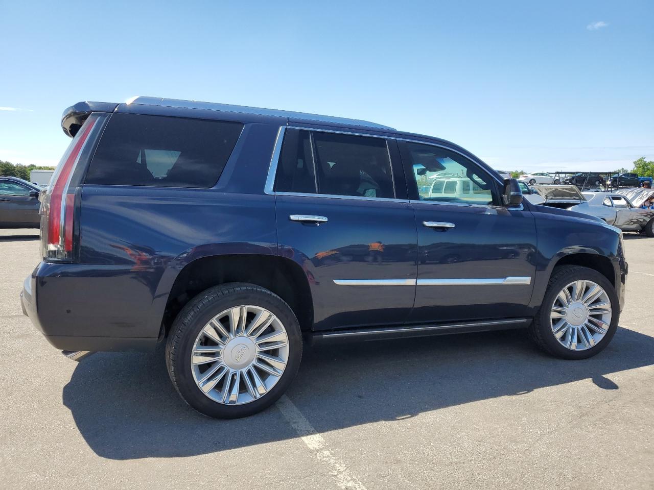 Автомобіль CADILLAC ESCALADE PLATINUM 2018 | GrandCar Автомобіль CADILLAC ESCALADE PLATINUM 2018 | GrandCar