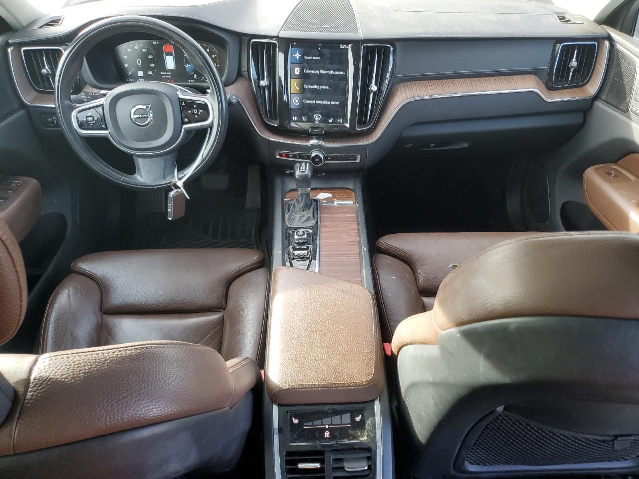 Автомобиль VOLVO XC60 T5 INSCRIPTION 2019 | GrandCar Автомобиль VOLVO XC60 T5 INSCRIPTION 2019 | GrandCar