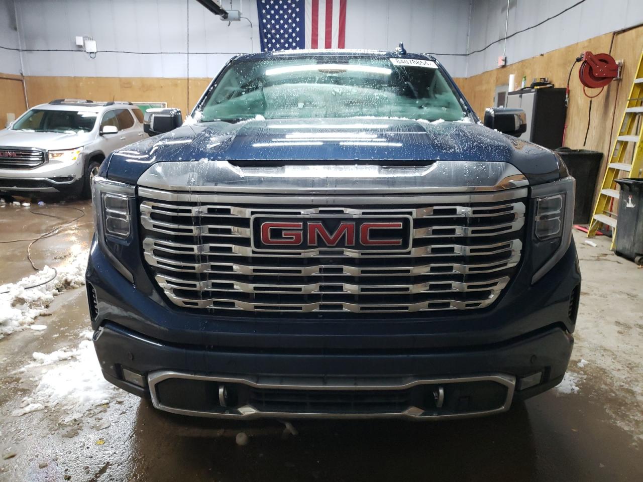 Автомобиль GMC SIERRA K1500 DENALI 2022 | GrandCar Автомобиль GMC SIERRA K1500 DENALI 2022 | GrandCar