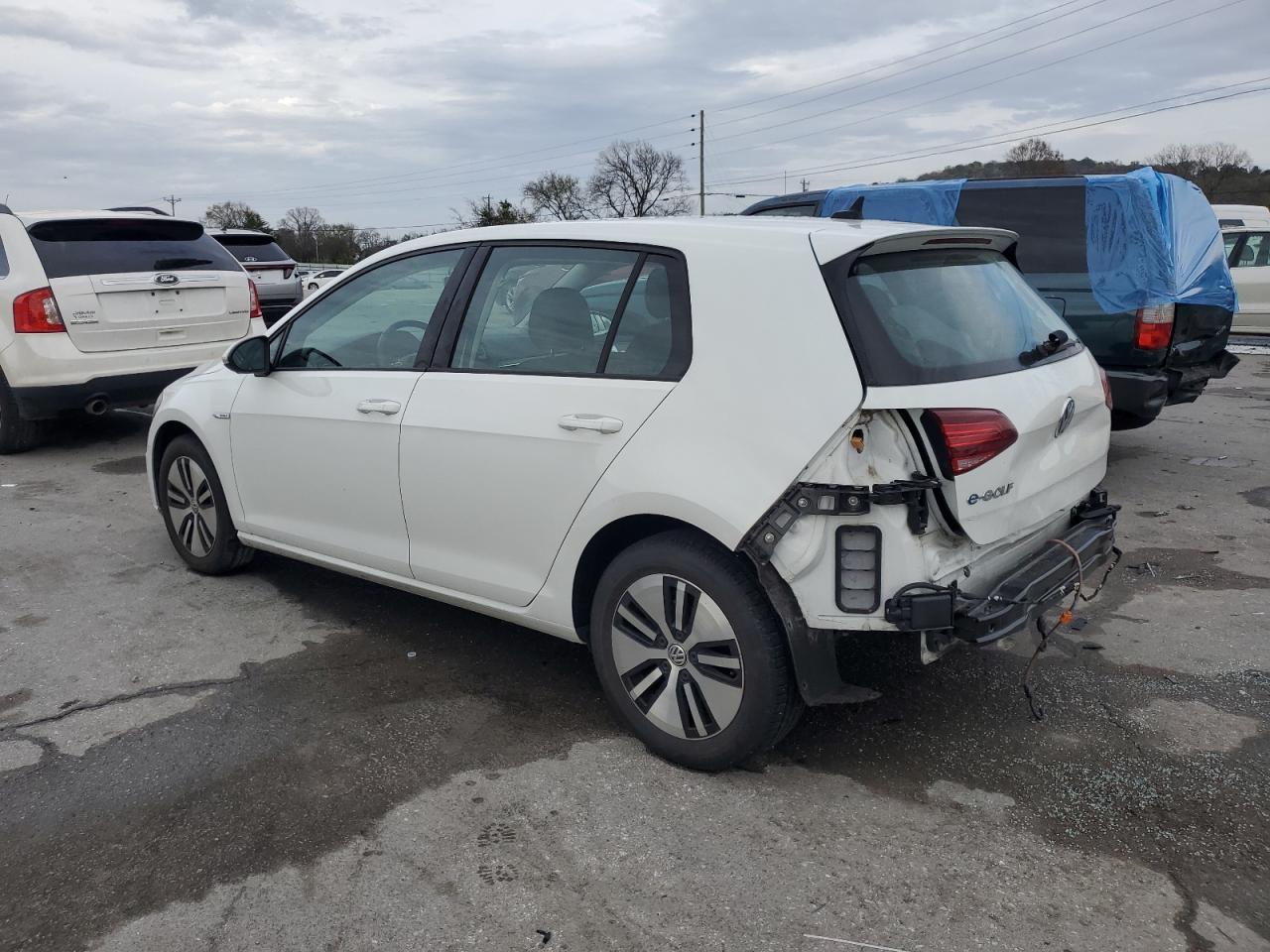 Автомобиль VOLKSWAGEN E-GOLF SEL PREMIUM 2019 | GrandCar Автомобиль VOLKSWAGEN E-GOLF SEL PREMIUM 2019 | GrandCar
