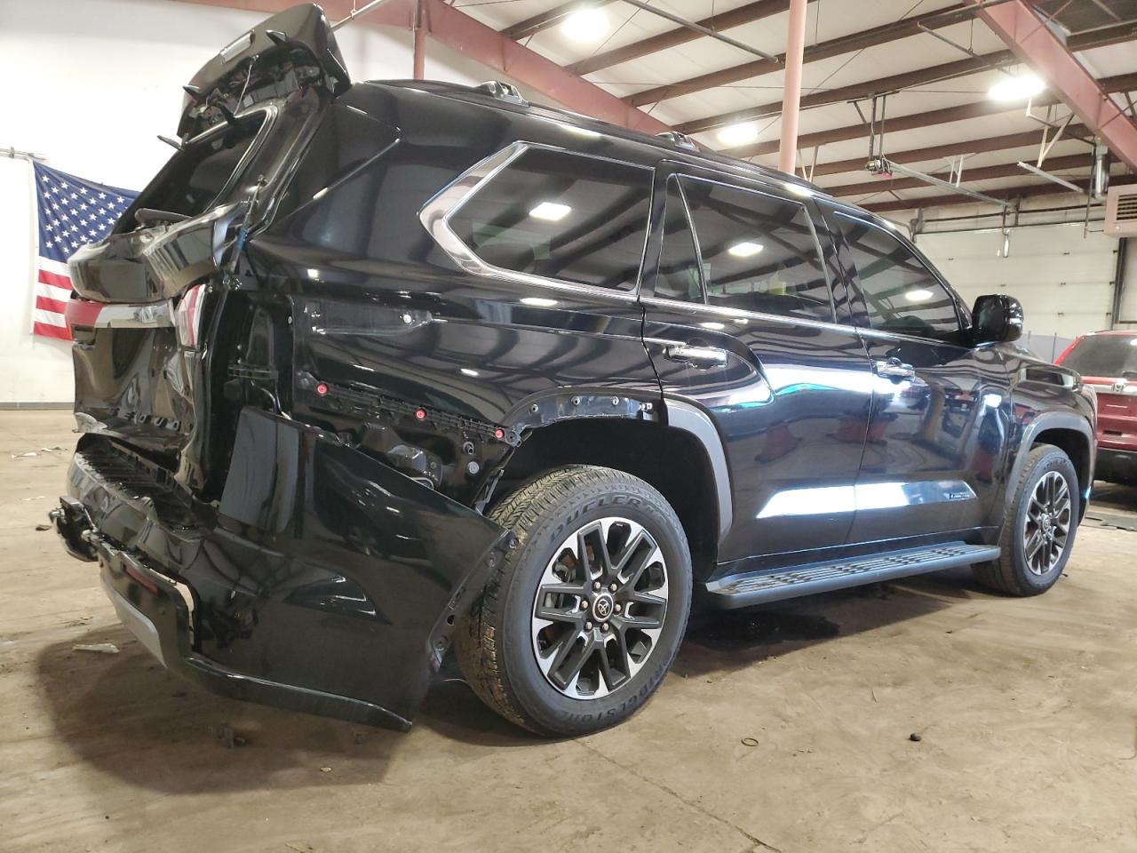 Автомобіль TOYOTA SEQUOIA SR5 2023 | GrandCar Автомобіль TOYOTA SEQUOIA SR5 2023 | GrandCar