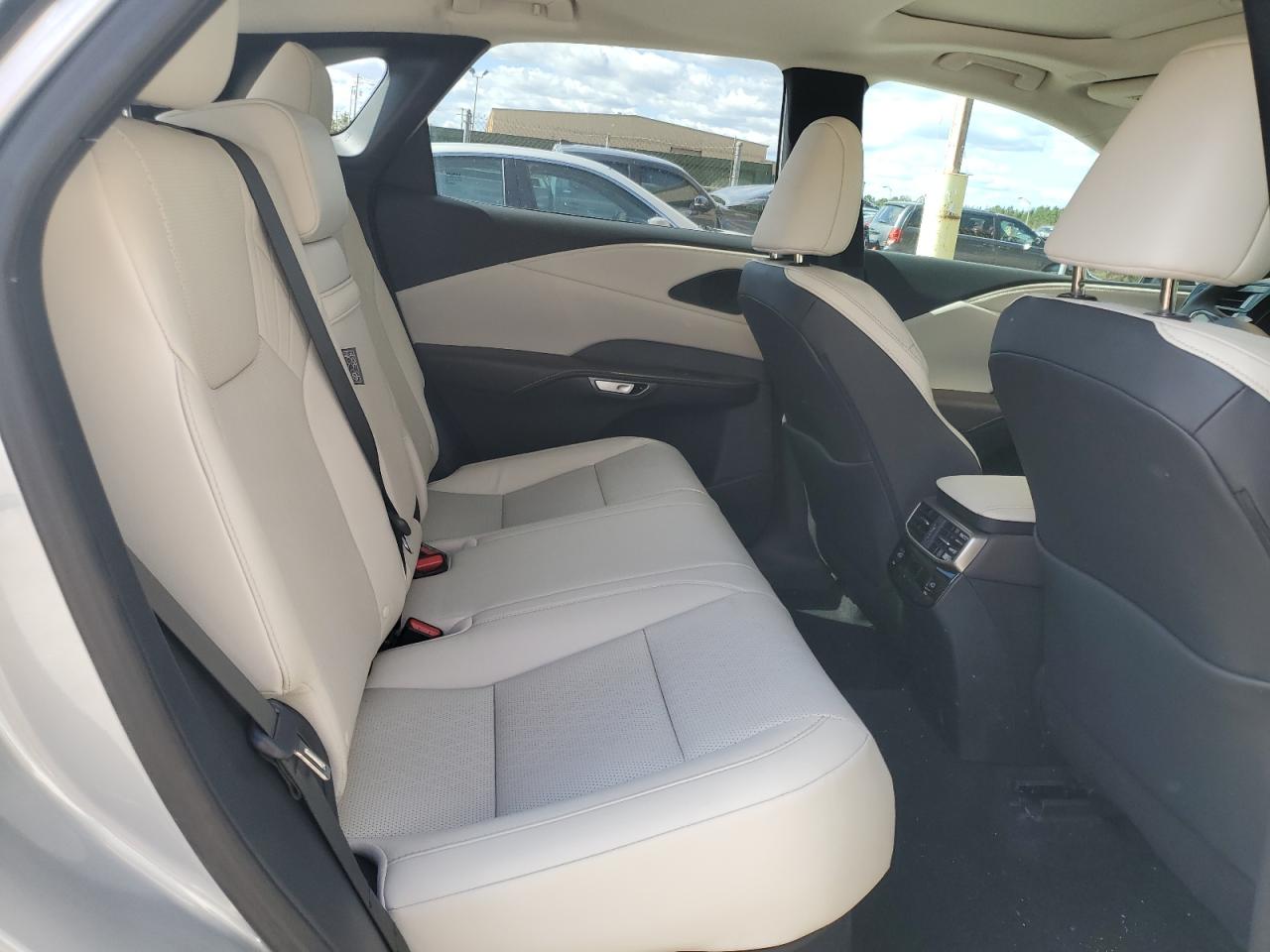 Автомобиль LEXUS RX 350 BASE 2024 | GrandCar Автомобиль LEXUS RX 350 BASE 2024 | GrandCar