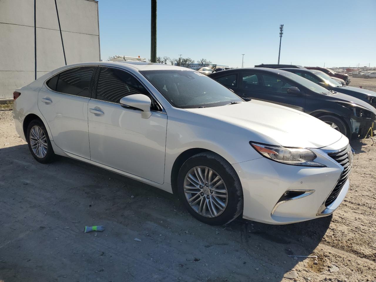 Автомобіль LEXUS ES 350 2017 | GrandCar Автомобіль LEXUS ES 350 2017 | GrandCar