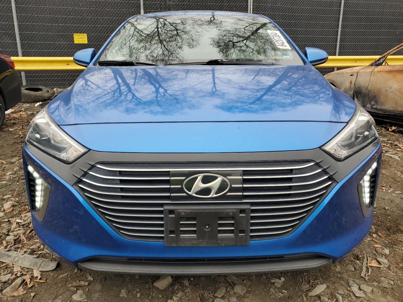 Автомобиль HYUNDAI IONIQ SEL 2018 | GrandCar Автомобиль HYUNDAI IONIQ SEL 2018 | GrandCar