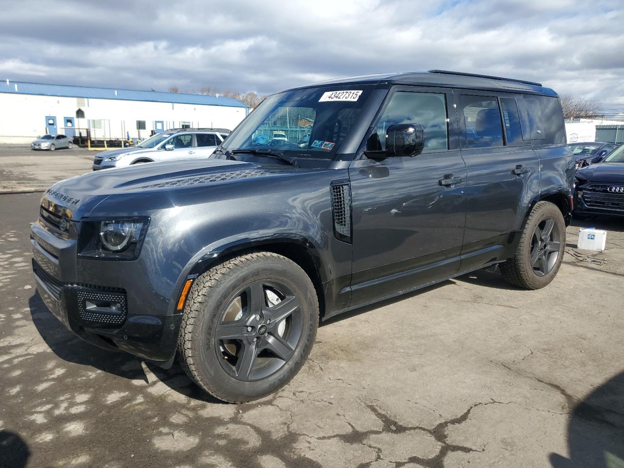 Автомобиль LAND ROVER DEFENDER 110 X-DYNAMIC SE 2024 | GrandCar