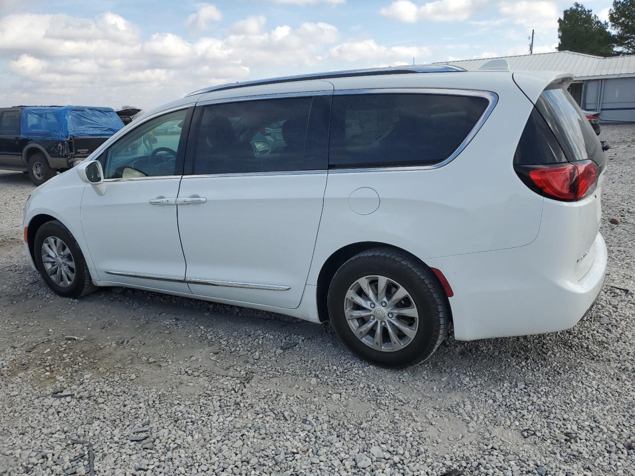 Автомобіль CHRYSLER PACIFICA TOURING L 2019 | GrandCar Автомобіль CHRYSLER PACIFICA TOURING L 2019 | GrandCar