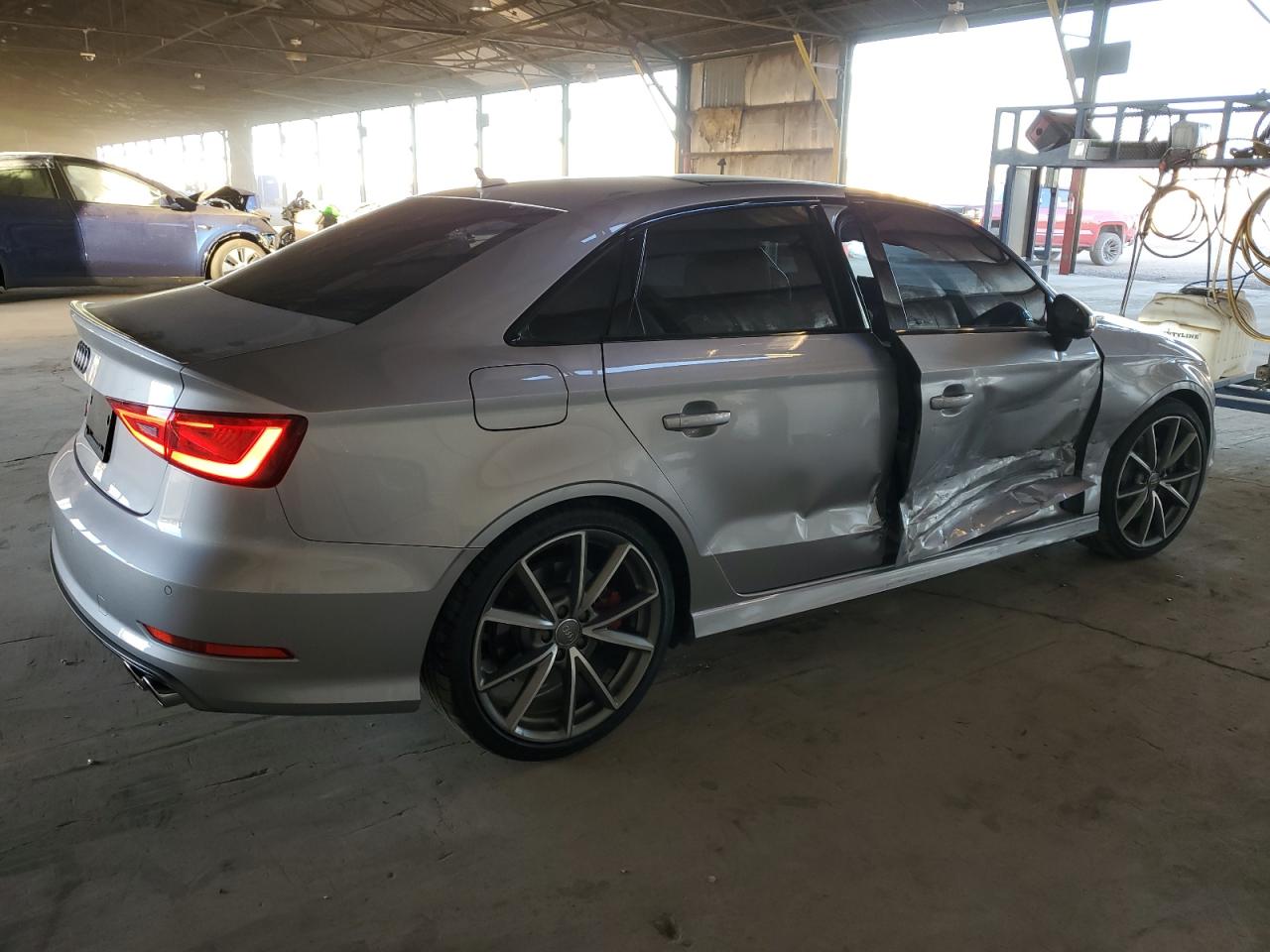 Автомобиль AUDI S3 PREMIUM PLUS 2016 | GrandCar Автомобиль AUDI S3 PREMIUM PLUS 2016 | GrandCar
