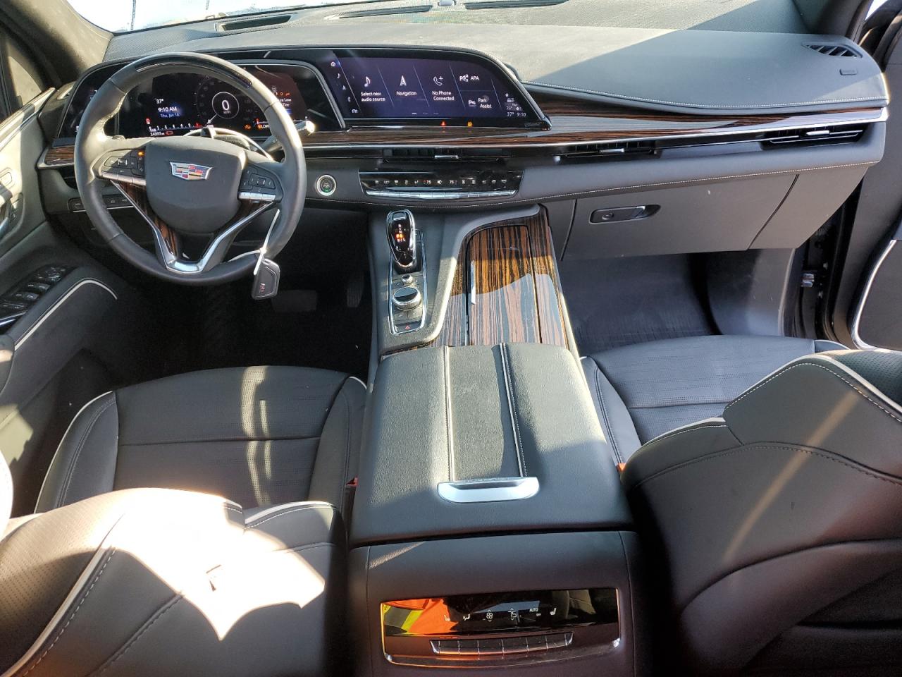 Автомобіль CADILLAC ESCALADE PREMIUM LUXURY 2023 | GrandCar Автомобіль CADILLAC ESCALADE PREMIUM LUXURY 2023 | GrandCar