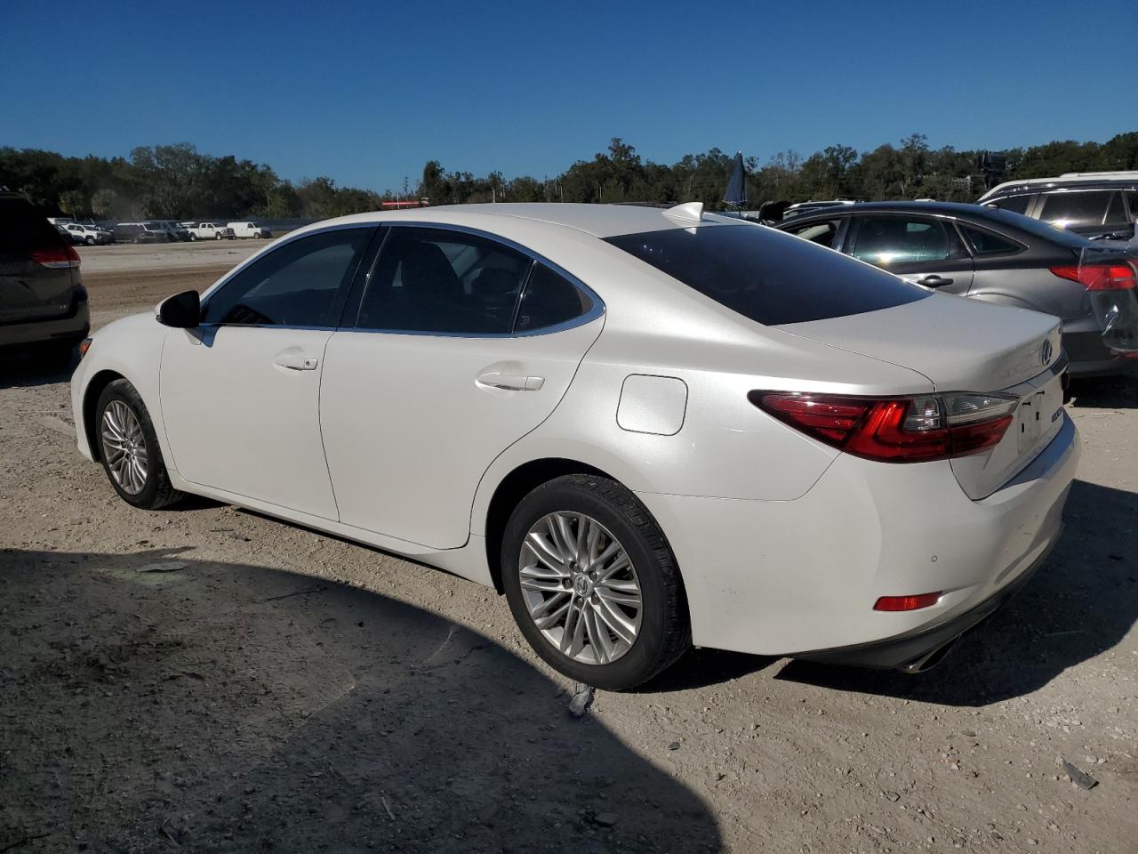 Автомобіль LEXUS ES 350 2017 | GrandCar Автомобіль LEXUS ES 350 2017 | GrandCar