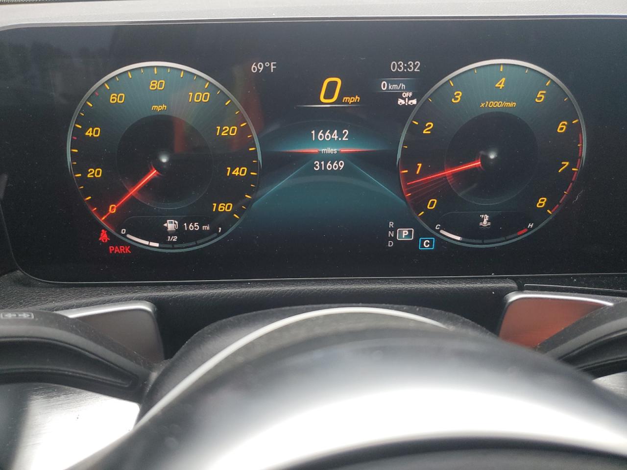 Автомобиль MERCEDES-BENZ GLB 250 2023 | GrandCar Автомобиль MERCEDES-BENZ GLB 250 2023 | GrandCar