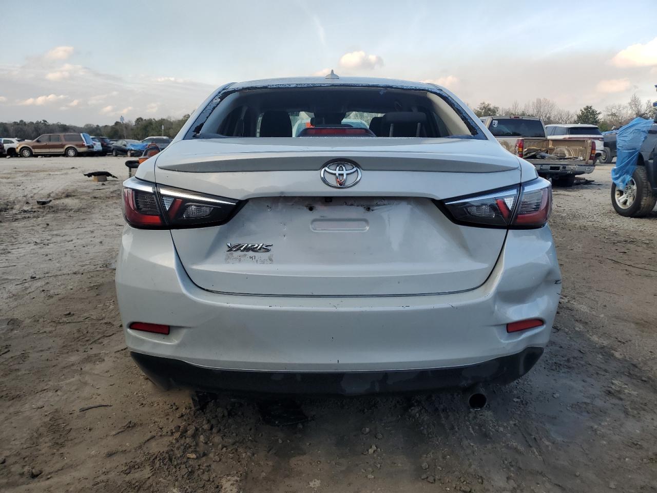 Автомобиль TOYOTA YARIS L 2019 | GrandCar Автомобиль TOYOTA YARIS L 2019 | GrandCar