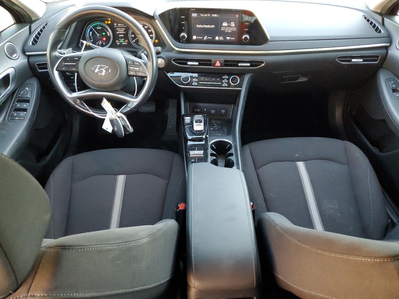 Автомобиль HYUNDAI SONATA HYBRID 2022 | GrandCar Автомобиль HYUNDAI SONATA HYBRID 2022 | GrandCar