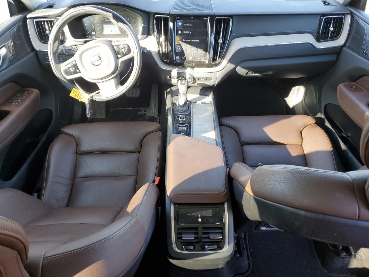 Автомобиль VOLVO XC60 T5 INSCRIPTION 2020 | GrandCar Автомобиль VOLVO XC60 T5 INSCRIPTION 2020 | GrandCar
