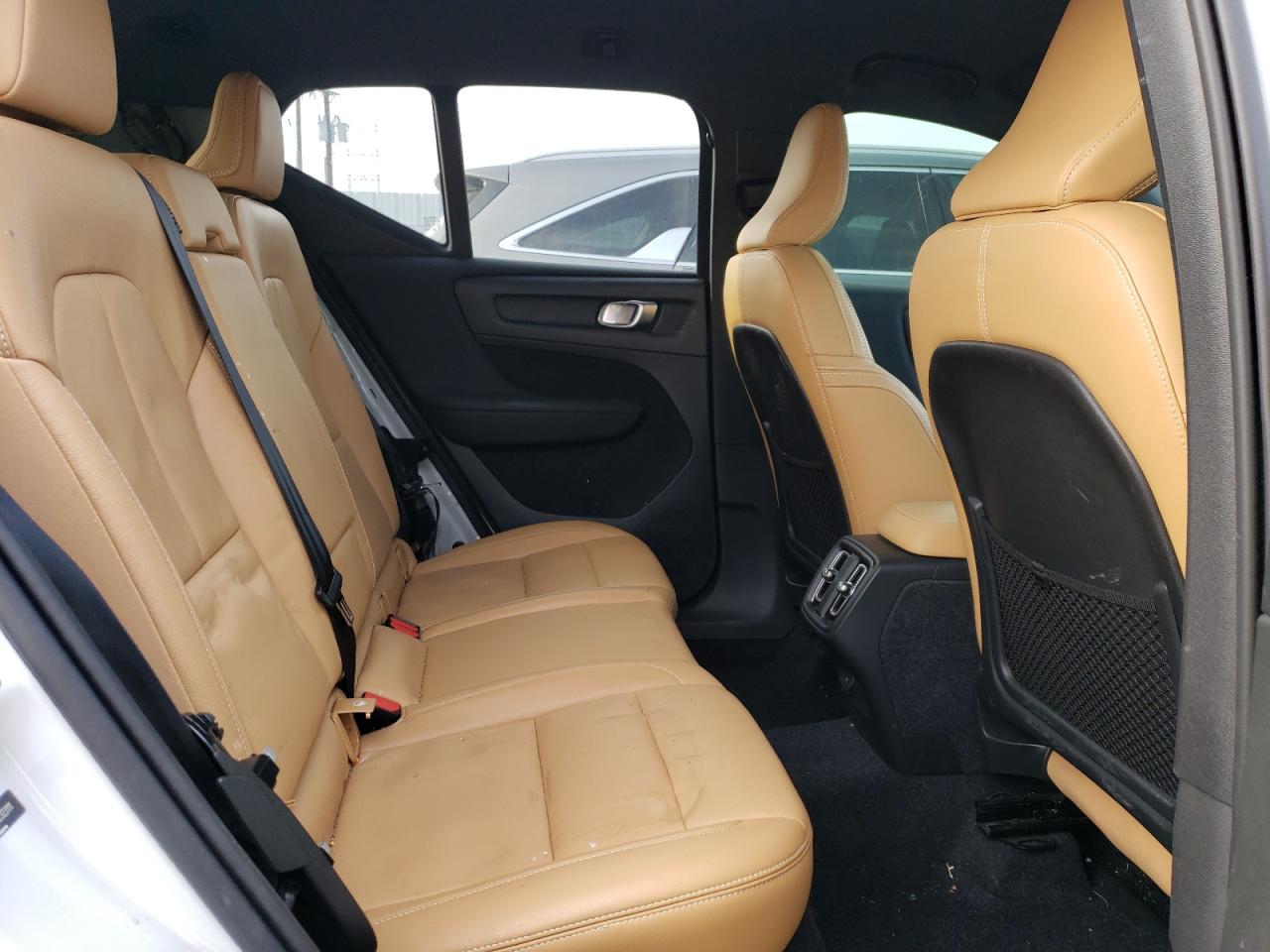 Автомобиль VOLVO XC40 T5 MOMENTUM 2020 | GrandCar Автомобиль VOLVO XC40 T5 MOMENTUM 2020 | GrandCar