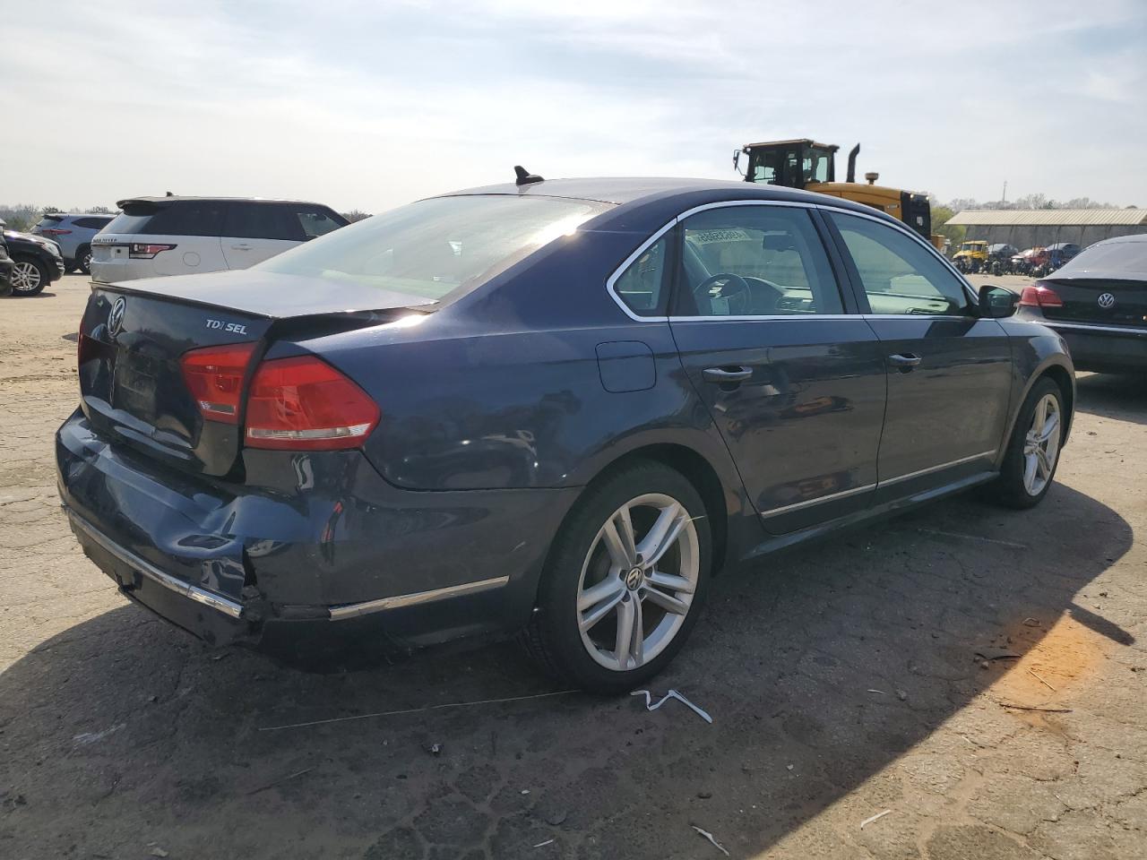 Автомобиль VOLKSWAGEN PASSAT SEL 2014 | GrandCar Автомобиль VOLKSWAGEN PASSAT SEL 2014 | GrandCar