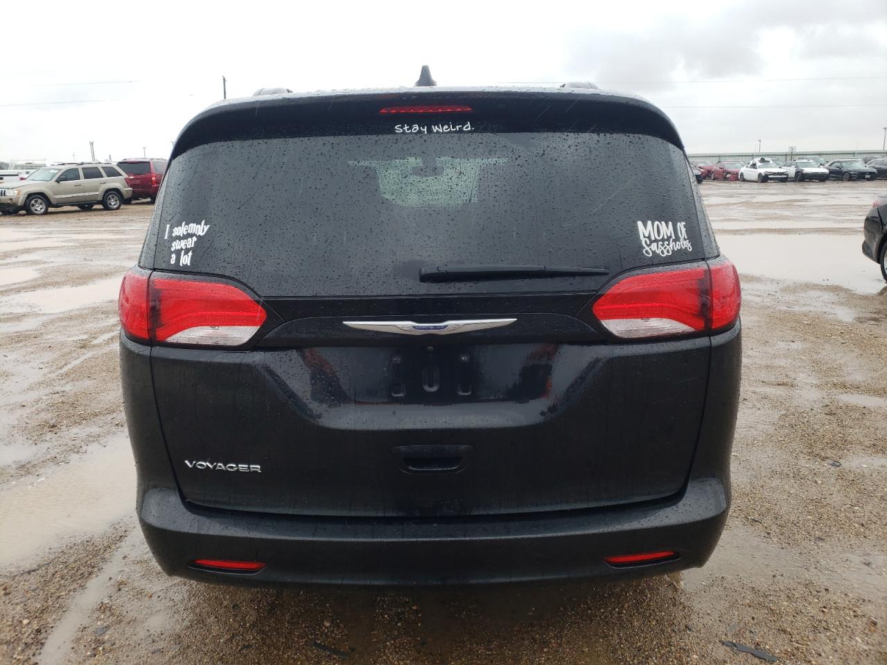Автомобіль CHRYSLER VOYAGER LXI 2020 | GrandCar Автомобіль CHRYSLER VOYAGER LXI 2020 | GrandCar