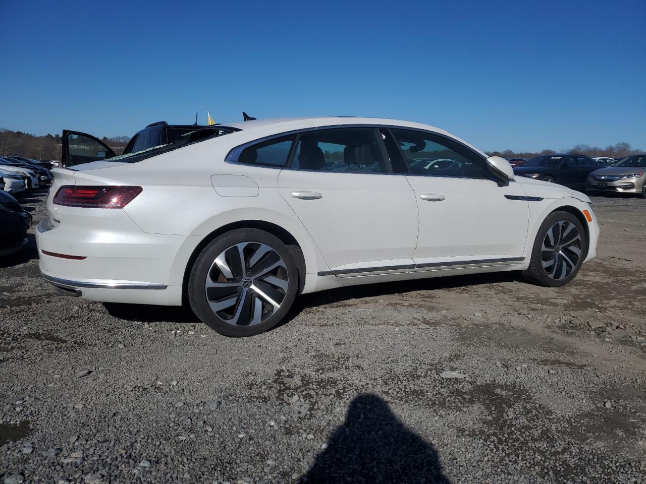 Автомобиль VOLKSWAGEN ARTEON SEL R-LINE 2021 | GrandCar Автомобиль VOLKSWAGEN ARTEON SEL R-LINE 2021 | GrandCar