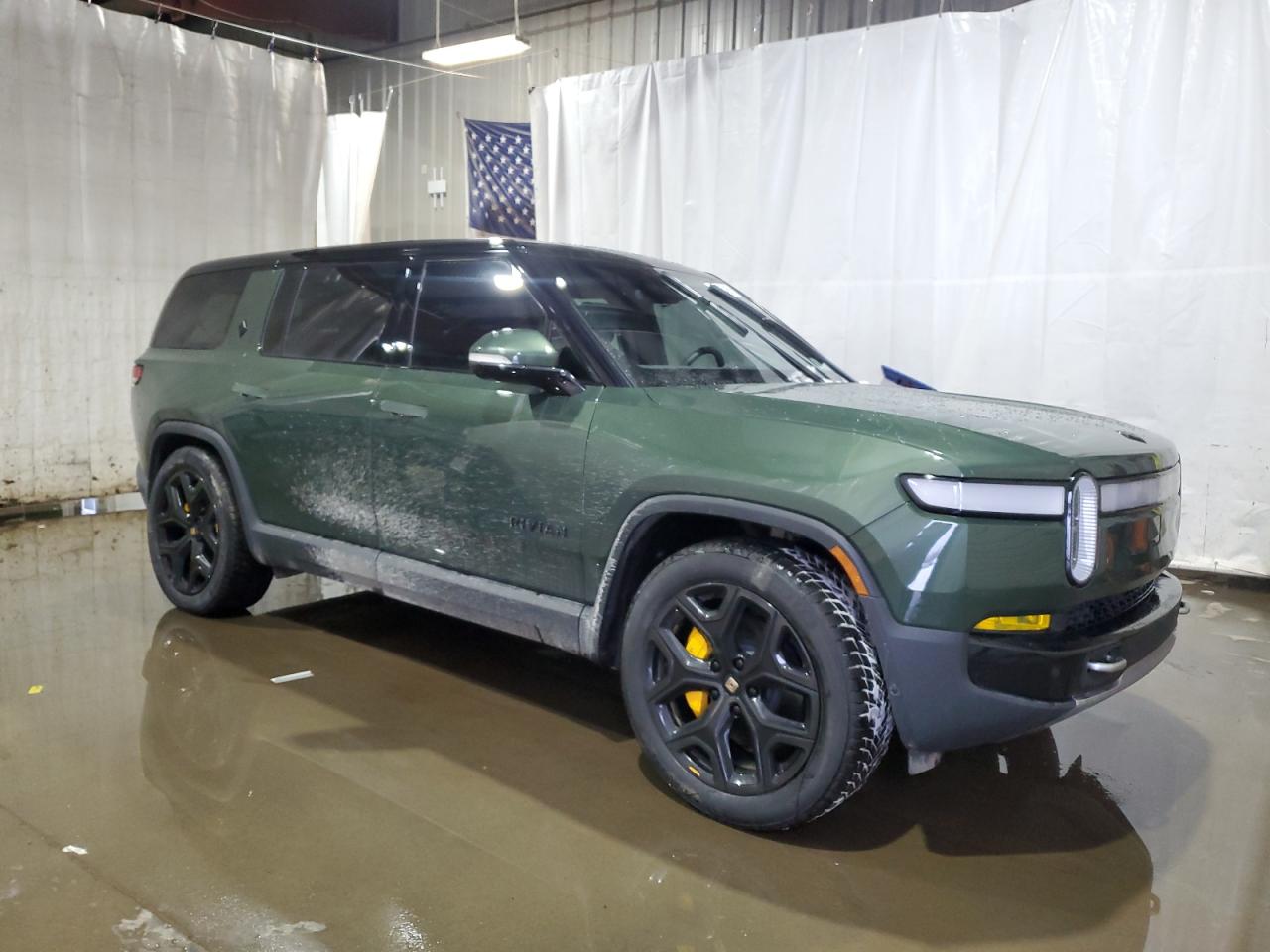 Автомобиль RIVIAN R1S ADVENTURE 2023 | GrandCar