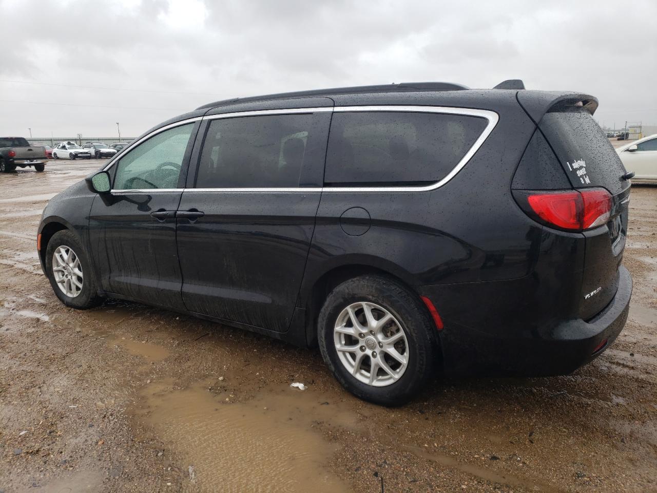 Автомобіль CHRYSLER VOYAGER LXI 2020 | GrandCar Автомобіль CHRYSLER VOYAGER LXI 2020 | GrandCar