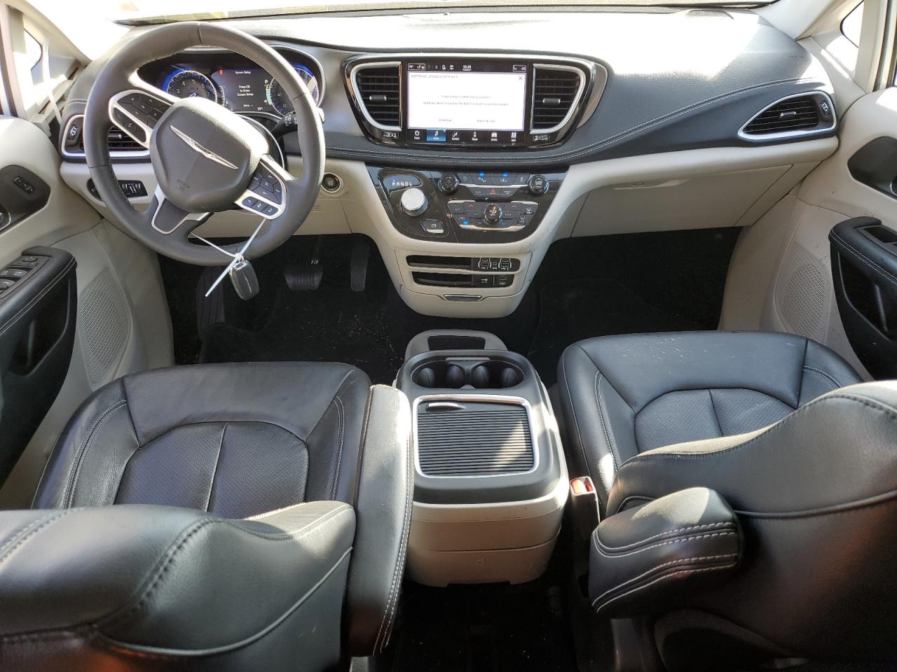 Автомобиль CHRYSLER PACIFICA TOURING L 2022 | GrandCar Автомобиль CHRYSLER PACIFICA TOURING L 2022 | GrandCar