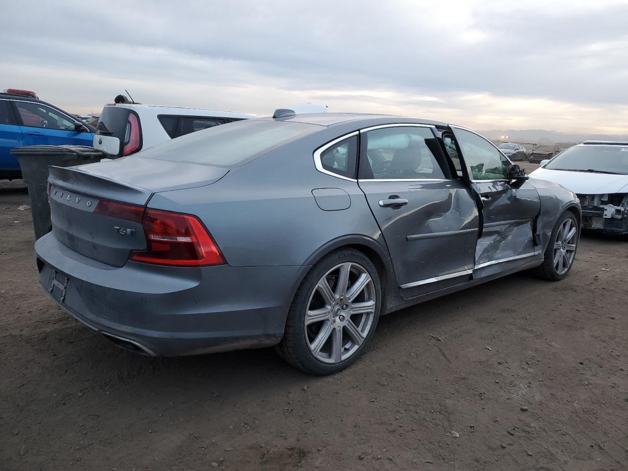 Автомобиль VOLVO S90 T6 INSCRIPTION 2018 | GrandCar Автомобиль VOLVO S90 T6 INSCRIPTION 2018 | GrandCar