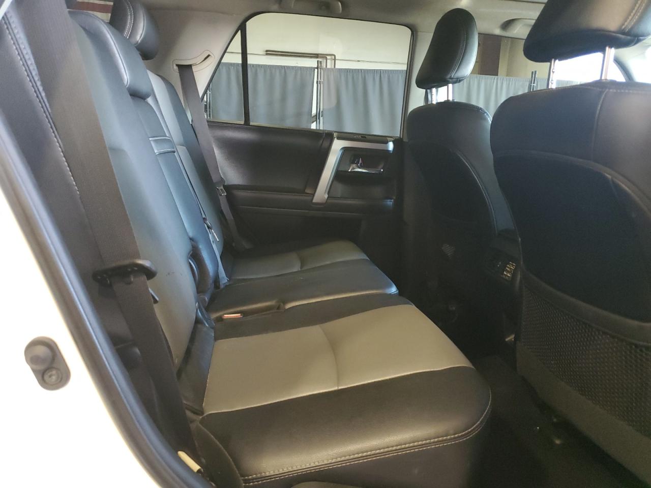 Автомобиль TOYOTA 4RUNNER SR5/SR5 PREMIUM 2024 | GrandCar Автомобиль TOYOTA 4RUNNER SR5/SR5 PREMIUM 2024 | GrandCar