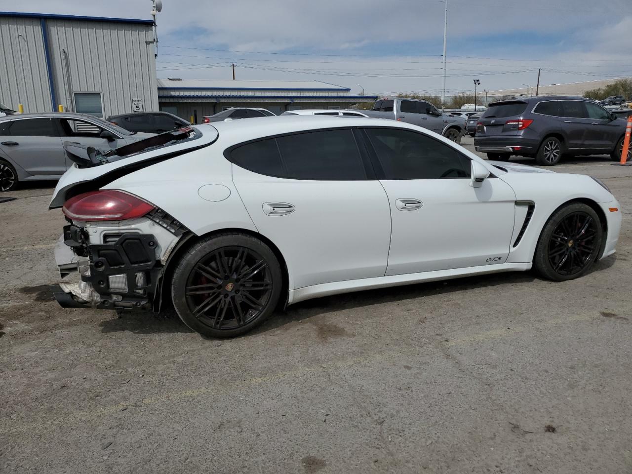 Автомобиль PORSCHE PANAMERA GTS 2016 | GrandCar Автомобиль PORSCHE PANAMERA GTS 2016 | GrandCar
