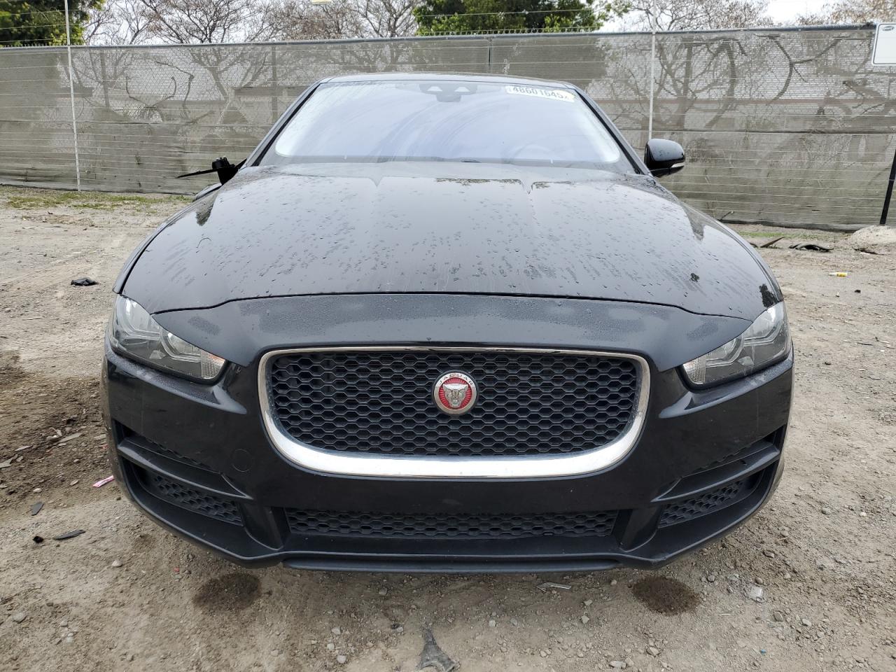 Автомобиль JAGUAR XE PREMIUM 2017 | GrandCar Автомобиль JAGUAR XE PREMIUM 2017 | GrandCar