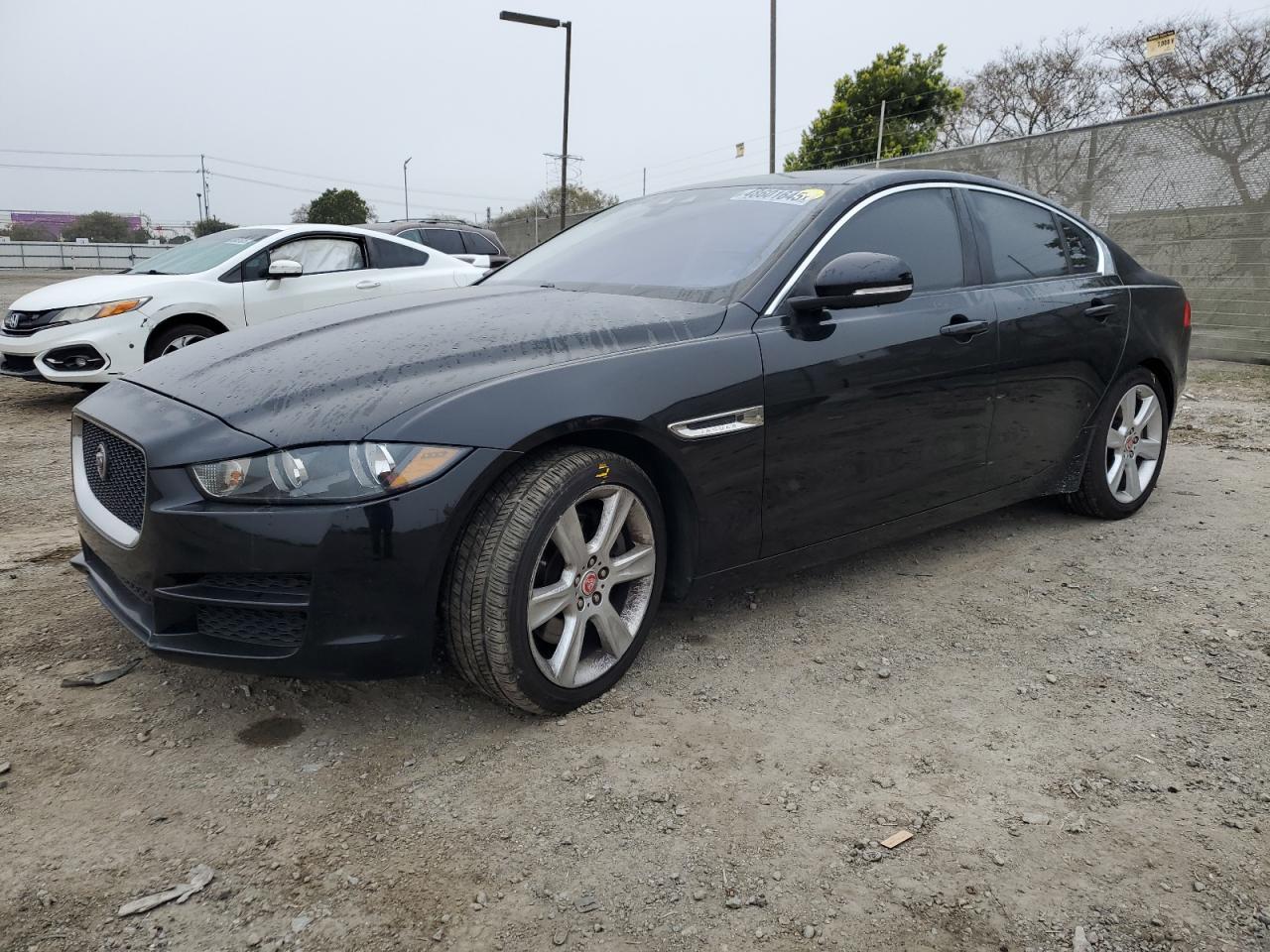Автомобиль JAGUAR XE PREMIUM 2017 | GrandCar
