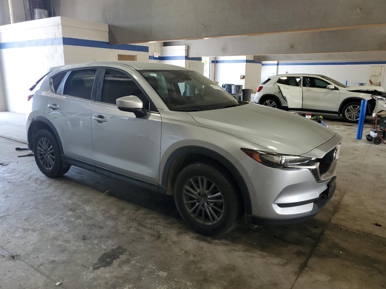 Автомобіль MAZDA CX-5 SPORT 2018 | GrandCar Автомобіль MAZDA CX-5 SPORT 2018 | GrandCar