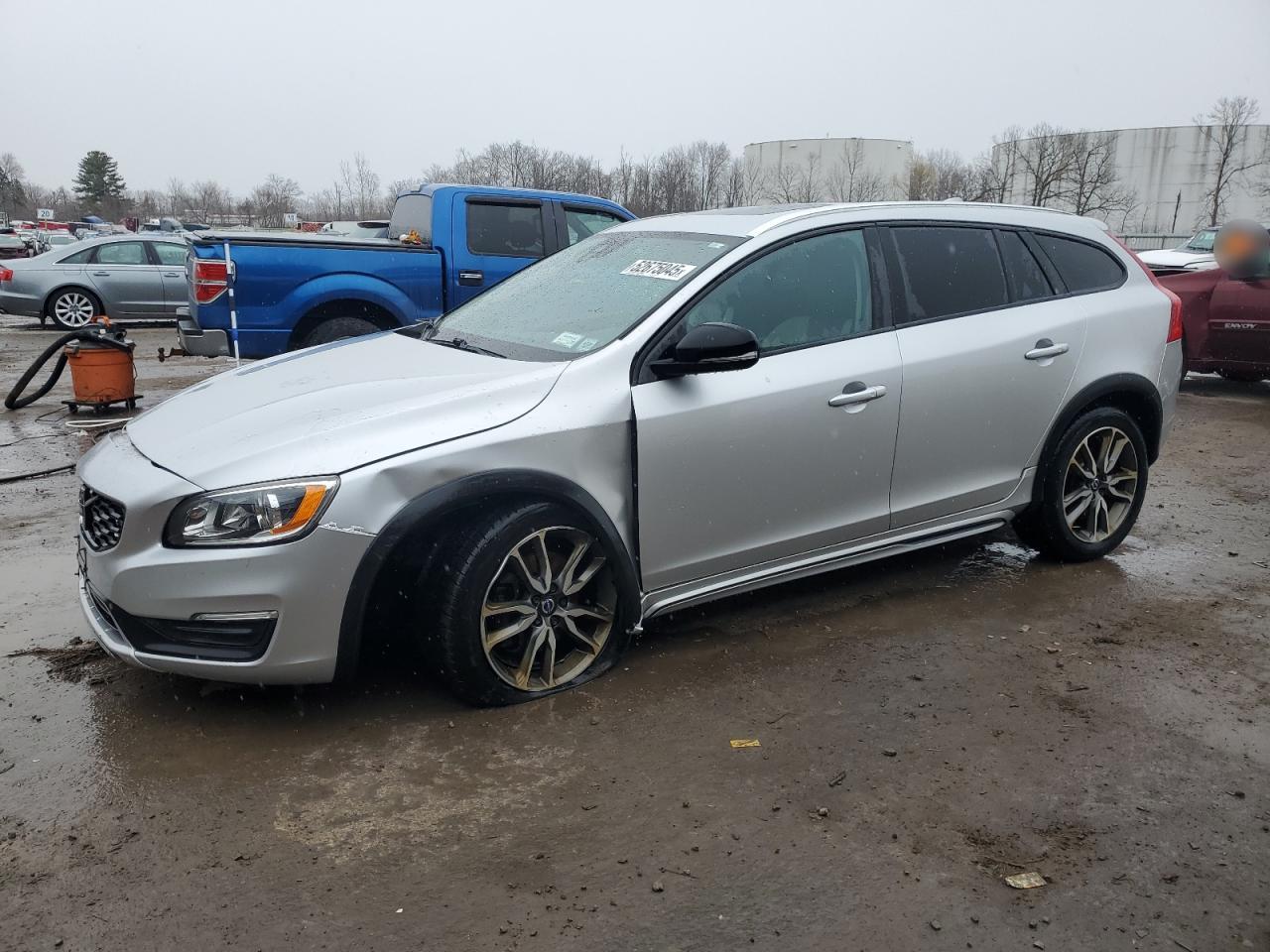 Автомобіль VOLVO V60 CROSS COUNTRY PREMIER 2017 | GrandCar