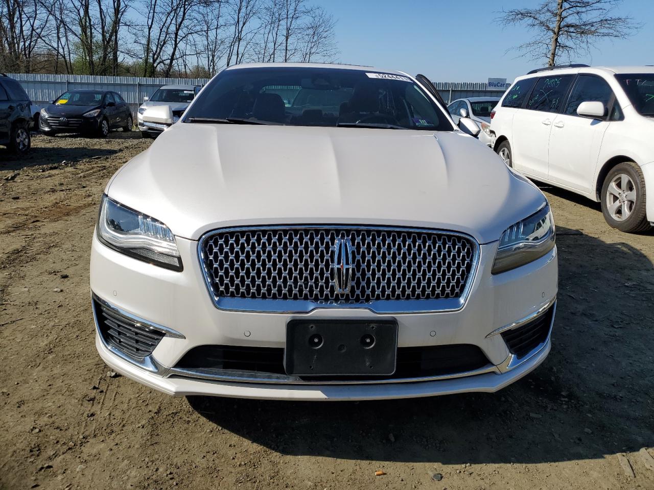 Автомобиль LINCOLN MKZ RESERVE II 2019 | GrandCar Автомобиль LINCOLN MKZ RESERVE II 2019 | GrandCar