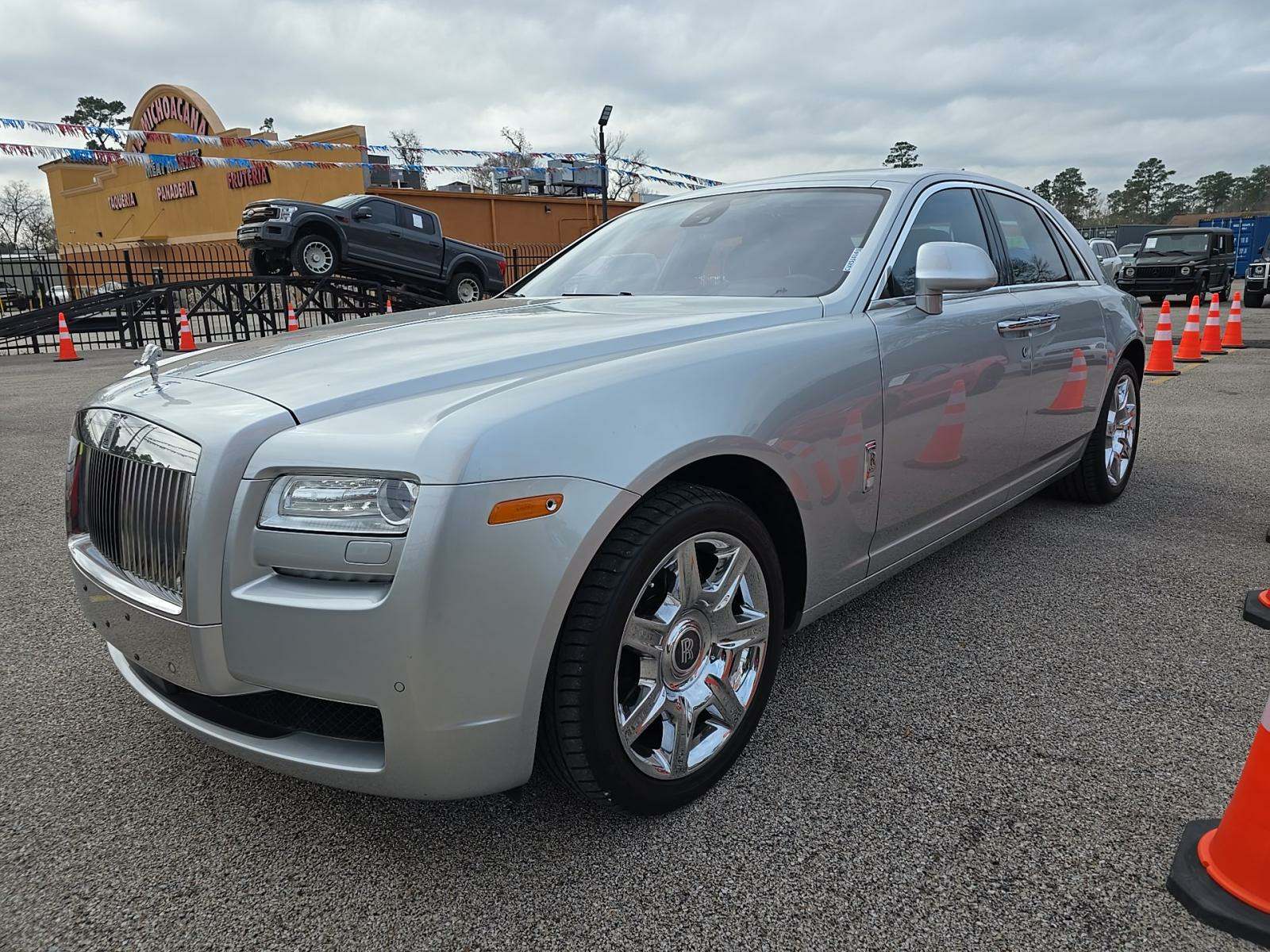 Автомобиль Rolls-Royce Ghost 2012 | GrandCar
