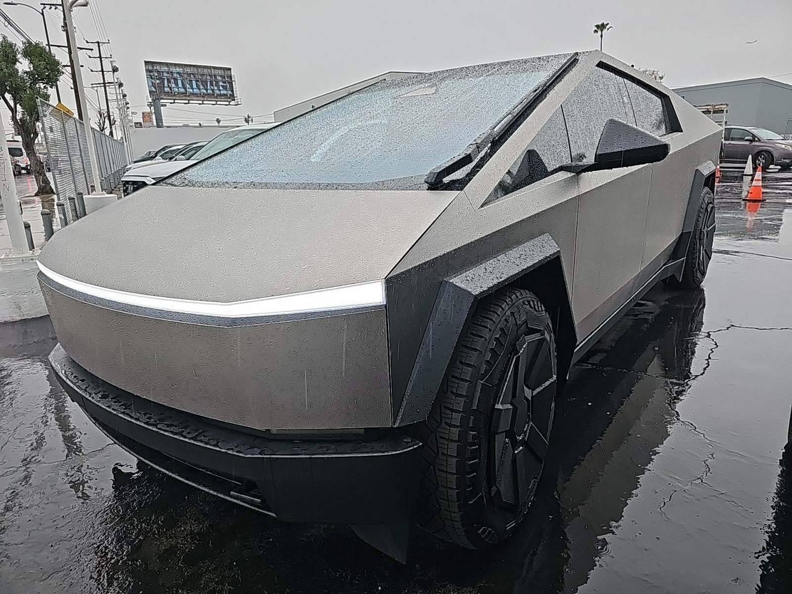 Автомобіль Tesla Cybertruck Cyberbeast Crew Cab Short Bed 2024 | GrandCar