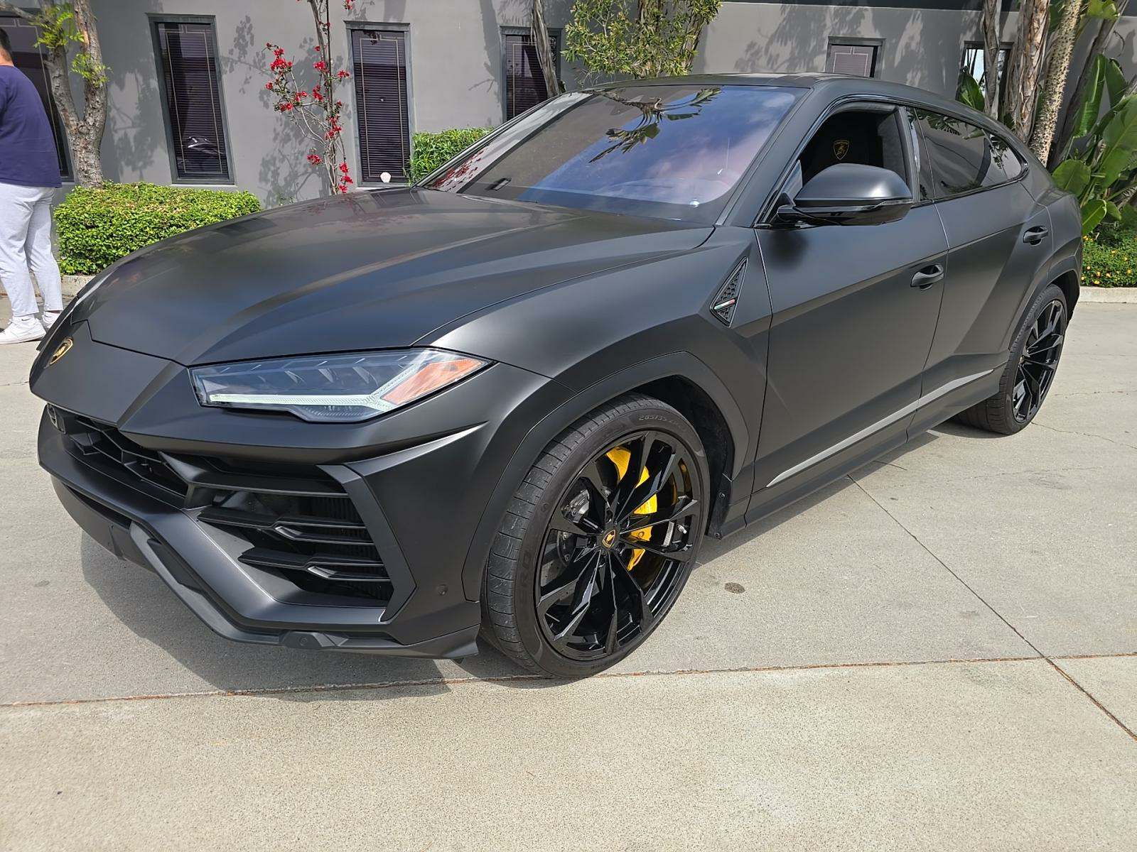 Автомобиль Lamborghini Urus 2019 | GrandCar