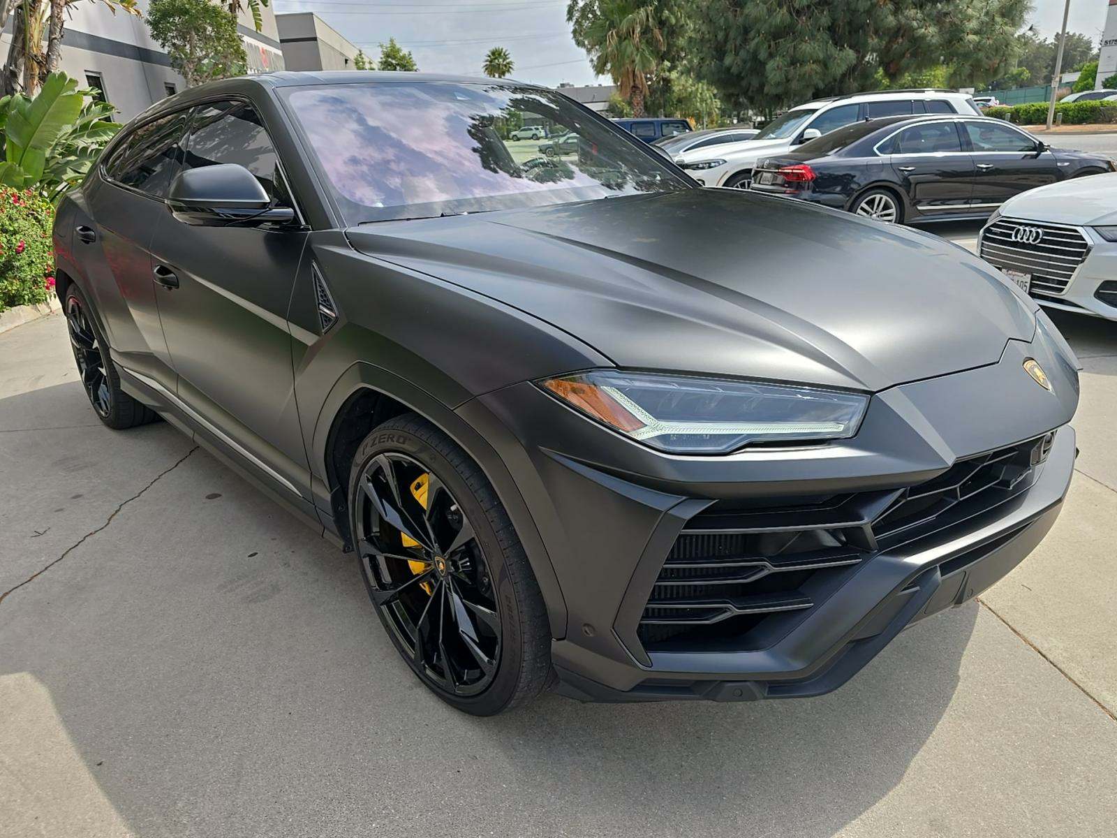 Автомобиль Lamborghini Urus 2019 | GrandCar Автомобиль Lamborghini Urus 2019 | GrandCar