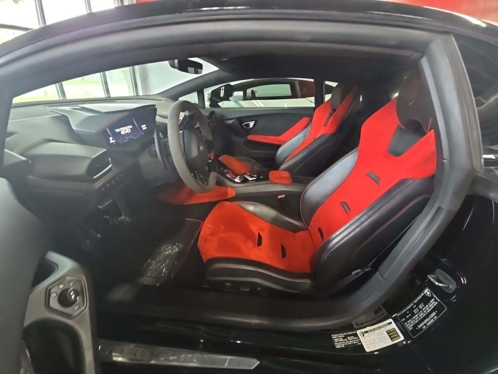 Автомобиль Lamborghini Huracan EVO Coupe 2020 | GrandCar Автомобиль Lamborghini Huracan EVO Coupe 2020 | GrandCar