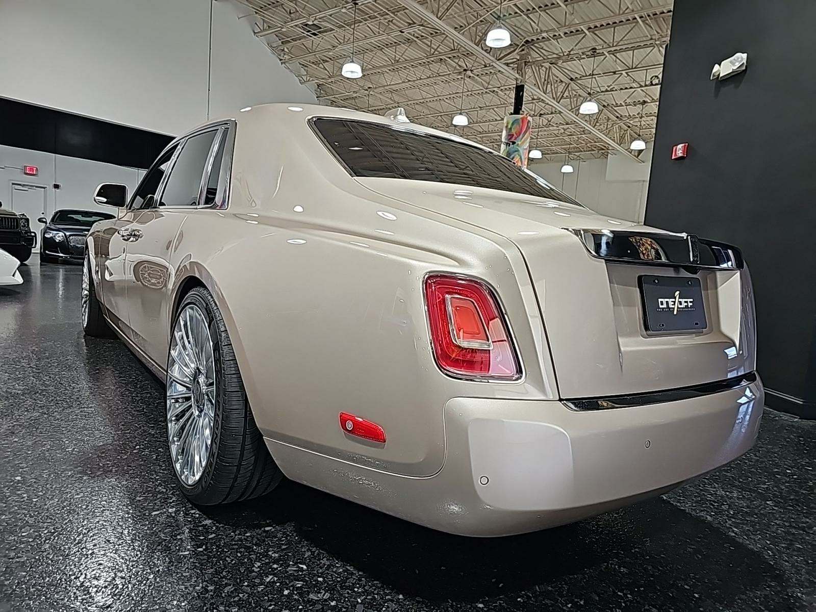 Автомобиль Rolls-Royce Phantom 2019 | GrandCar Автомобиль Rolls-Royce Phantom 2019 | GrandCar