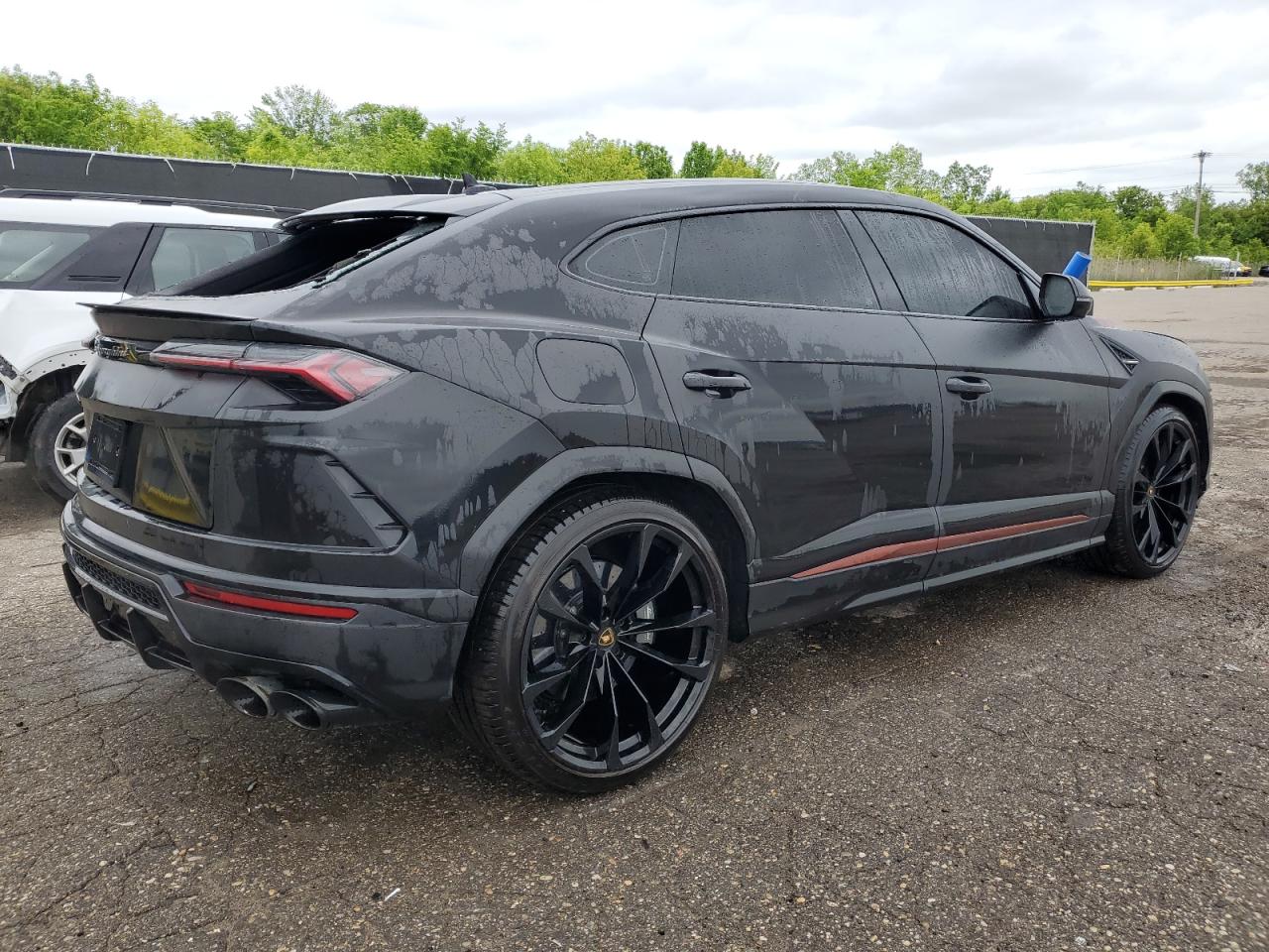 Автомобиль LAMBORGHINI URUS 2022 | GrandCar Автомобиль LAMBORGHINI URUS 2022 | GrandCar