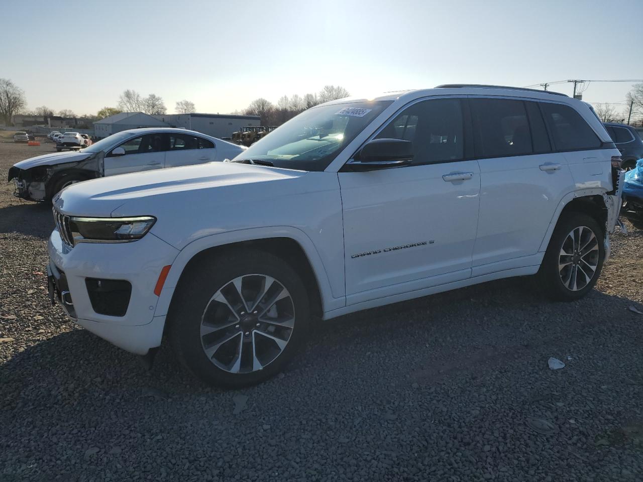Автомобиль JEEP GRAND CHEROKEE OVERLAND 2022 | GrandCar