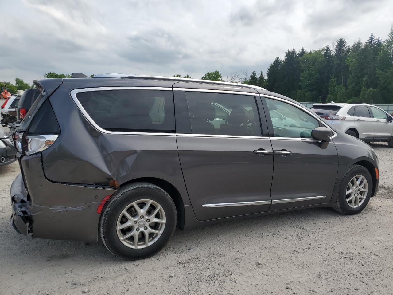 Автомобиль CHRYSLER PACIFICA TOURING L 2020 | GrandCar Автомобиль CHRYSLER PACIFICA TOURING L 2020 | GrandCar