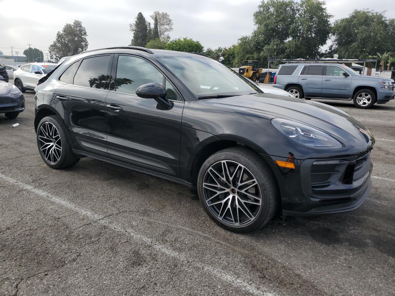 Автомобиль PORSCHE MACAN BASE 2023 | GrandCar Автомобиль PORSCHE MACAN BASE 2023 | GrandCar