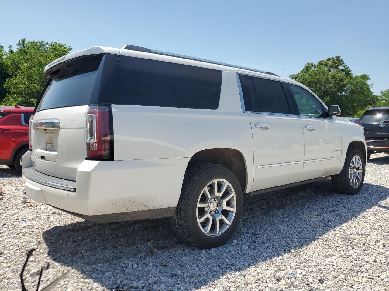 Автомобиль GMC YUKON XL DENALI 2017 | GrandCar Автомобиль GMC YUKON XL DENALI 2017 | GrandCar