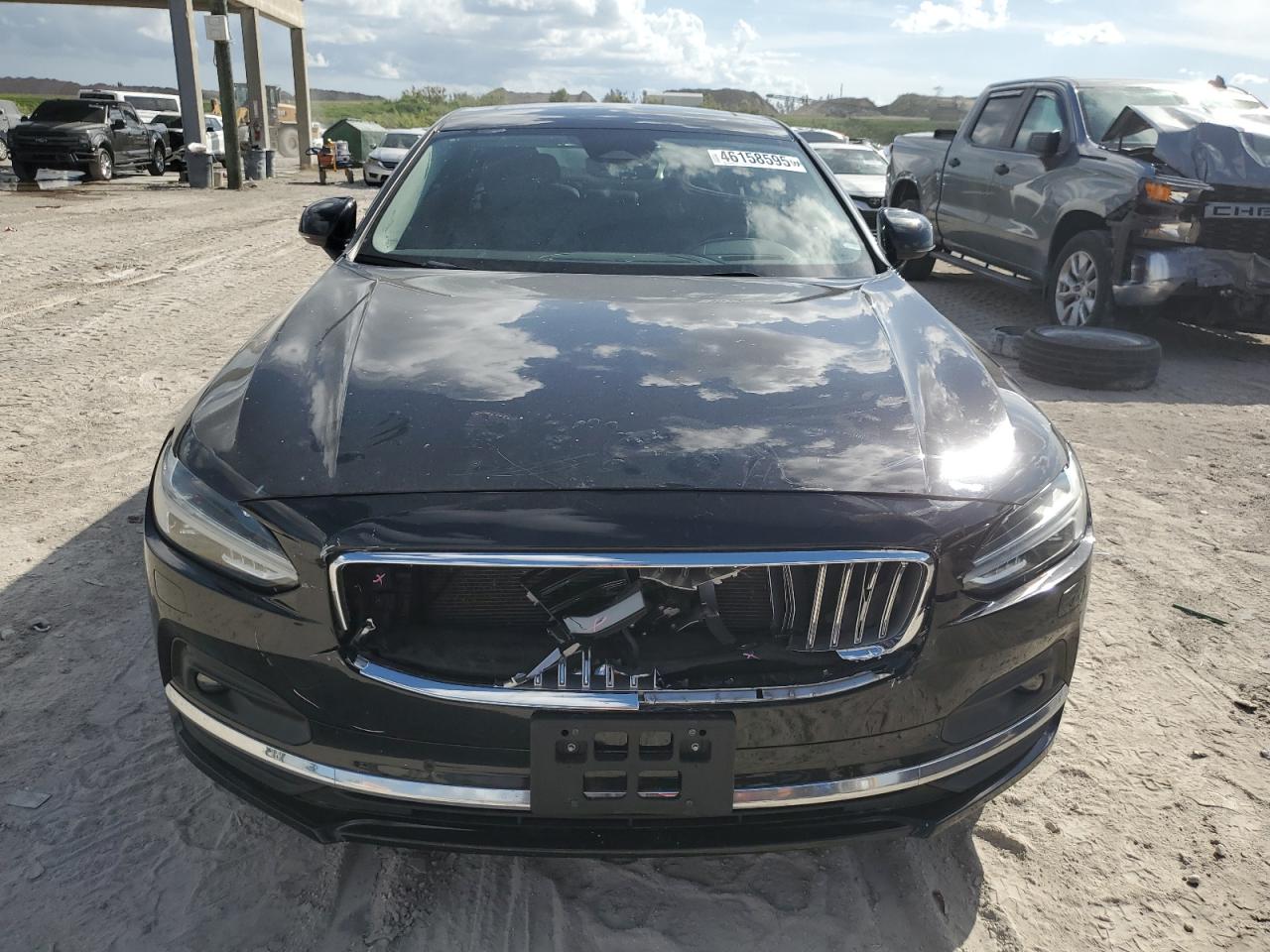 Автомобиль VOLVO S90 B6 INSCRIPTION 2022 | GrandCar Автомобиль VOLVO S90 B6 INSCRIPTION 2022 | GrandCar