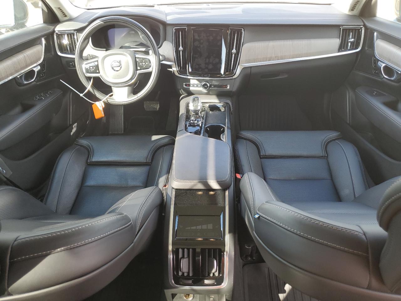 Автомобиль VOLVO S90 B6 INSCRIPTION 2022 | GrandCar Автомобиль VOLVO S90 B6 INSCRIPTION 2022 | GrandCar