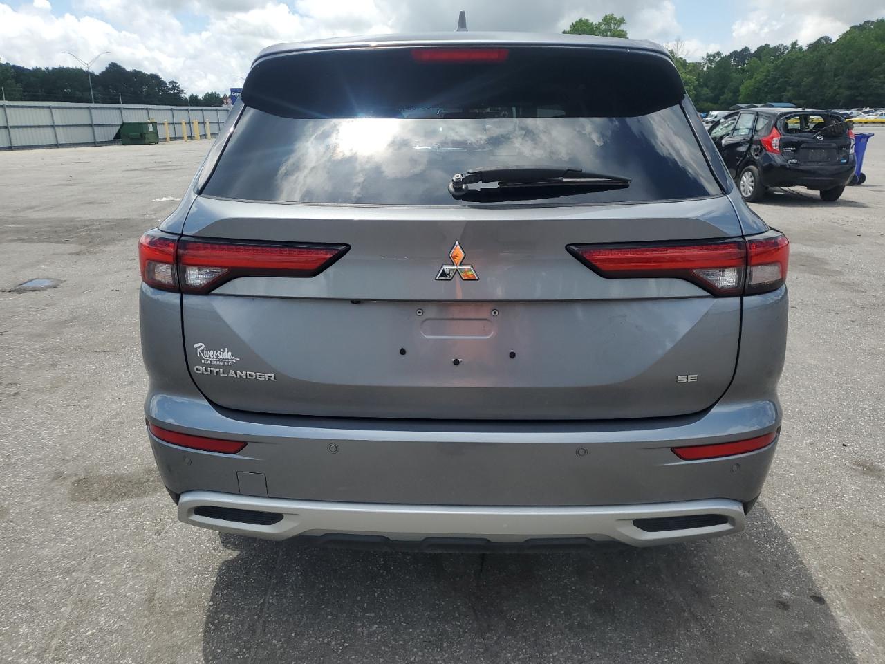 Автомобіль MITSUBISHI OUTLANDER SE 2023 | GrandCar Автомобіль MITSUBISHI OUTLANDER SE 2023 | GrandCar