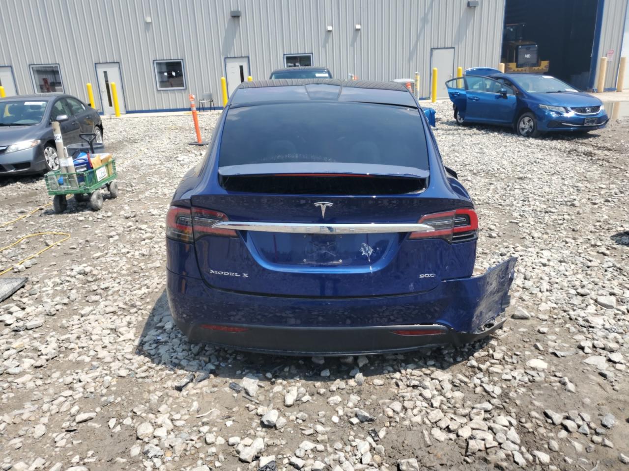 Автомобиль TESLA MODEL X 2016 | GrandCar Автомобиль TESLA MODEL X 2016 | GrandCar