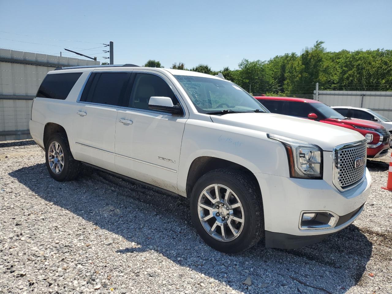 Автомобиль GMC YUKON XL DENALI 2017 | GrandCar Автомобиль GMC YUKON XL DENALI 2017 | GrandCar