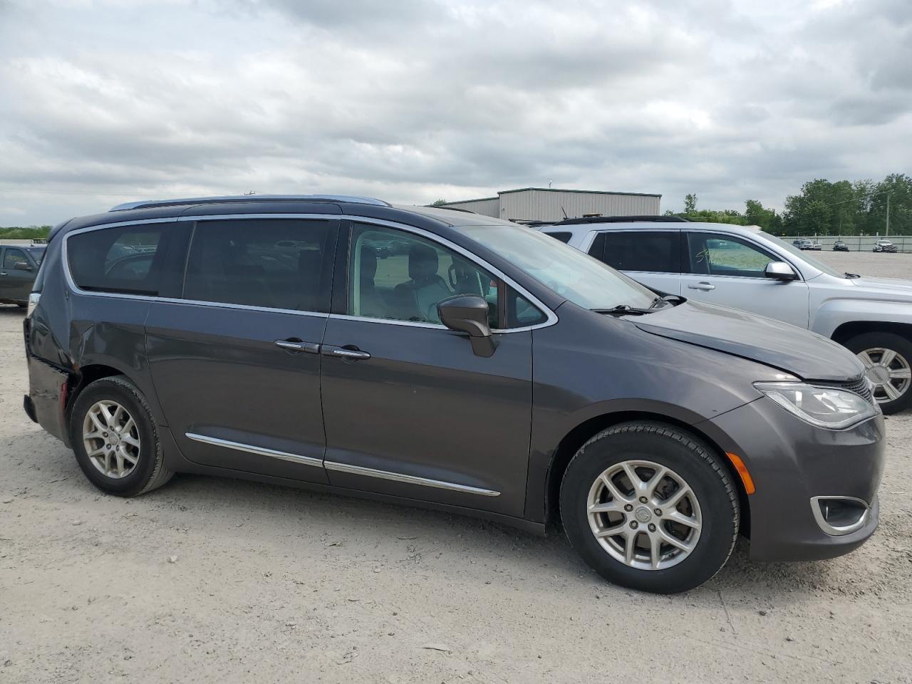 Автомобиль CHRYSLER PACIFICA TOURING L 2020 | GrandCar Автомобиль CHRYSLER PACIFICA TOURING L 2020 | GrandCar
