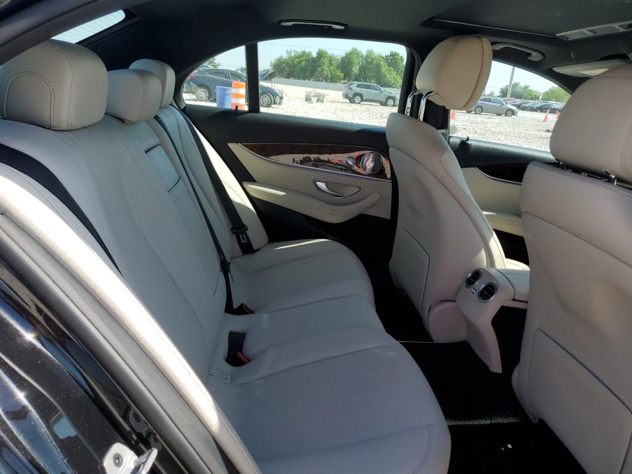 Автомобиль MERCEDES-BENZ E 350 4MATIC 2020 | GrandCar Автомобиль MERCEDES-BENZ E 350 4MATIC 2020 | GrandCar